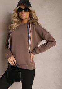 Renee - Brązowa Bawełniana Bluza z Sznurkami i Kapturem Tyche. Typ kołnierza: kaptur. Kolor: brązowy. Materiał: bawełna. Wzór: kolorowy #5