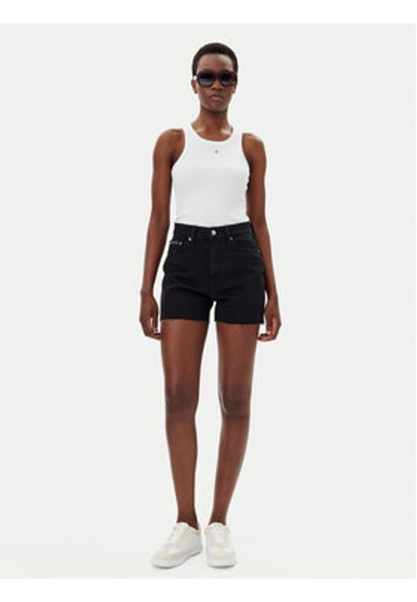Calvin Klein Jeans Szorty jeansowe J20J225154 Czarny Mom Fit. Kolor: czarny. Materiał: bawełna
