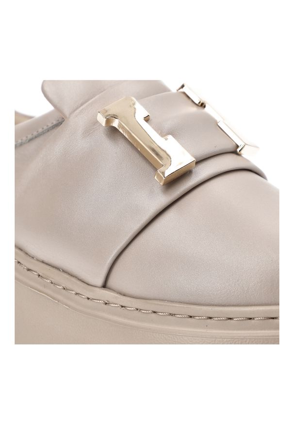 Beżowe Sneakersy Armodo Eleganckie Wsuwane Obuwie Damskie. Okazja: na co dzień. Zapięcie: bez zapięcia. Kolor: beżowy. Materiał: skóra, materiał. Wzór: kolorowy. Styl: elegancki