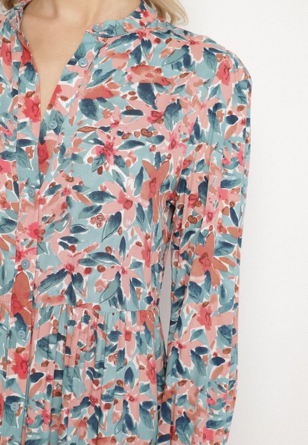 Born2be - Różowo-Niebieska Sukienka z Górą Zapinaną na Guziki w Kwiaty Barbeira. Kolor: różowy. Wzór: kwiaty. Długość: maxi