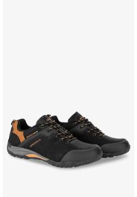 Badoxx - Czarne buty trekkingowe sznurowane badoxx mxc8811-c. Kolor: brązowy, wielokolorowy, czarny