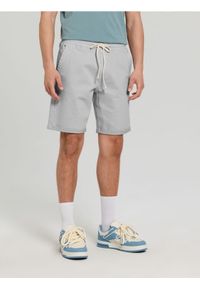 Sinsay - Szorty jeansowe - kremowy. Kolor: kremowy. Materiał: jeans