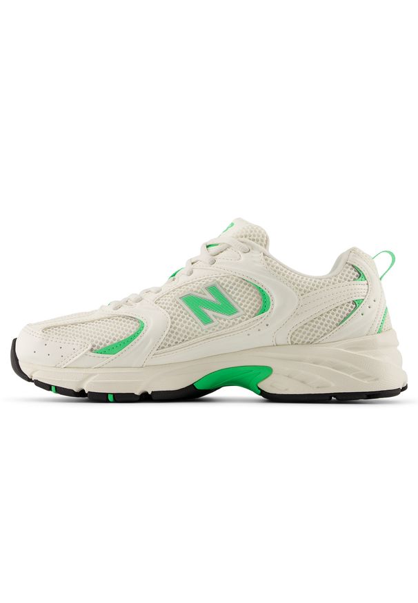 Buty unisex New Balance U530CSI – białe. Kolor: biały. Materiał: syntetyk, materiał. Szerokość cholewki: normalna. Sezon: lato. Sport: turystyka piesza