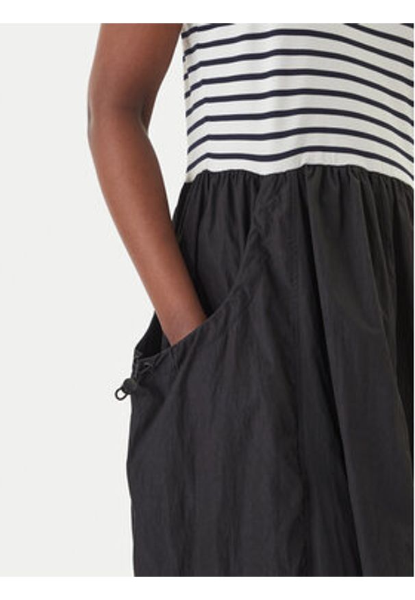 LOLA CASADEMUNT Sukienka codzienna LS2616151 Czarny Regular Fit. Okazja: na co dzień. Kolor: czarny. Materiał: syntetyk. Typ sukienki: proste. Styl: casual