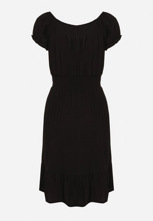 Born2be - Czarna Wiskozowa Sukienka z Gumkami w Pasie Ściągana przy Dekolcie z Falbanką Tiimamla. Okazja: na co dzień. Kolor: czarny. Materiał: wiskoza. Długość rękawa: krótki rękaw. Sezon: wiosna, lato. Typ sukienki: proste. Styl: casual