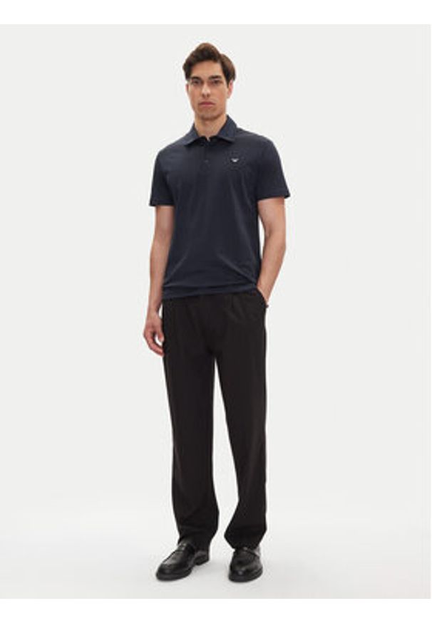 Emporio Armani Polo EM000571 AF12331 UB102 Granatowy Regular Fit. Typ kołnierza: polo. Kolor: niebieski. Materiał: bawełna
