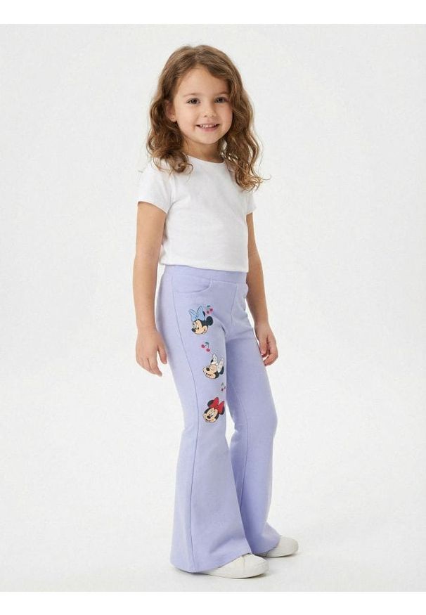 Sinsay - Spodnie flare z nadrukiem Minnie Mouse - niebieski. Kolor: niebieski. Wzór: nadruk, motyw z bajki