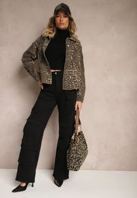 Renee - Brązowa Koszulowa Kurtka Jeansowa w Panterkę Cesira. Okazja: na co dzień. Kolor: brązowy. Materiał: jeans. Wzór: motyw zwierzęcy. Styl: elegancki, casual #4