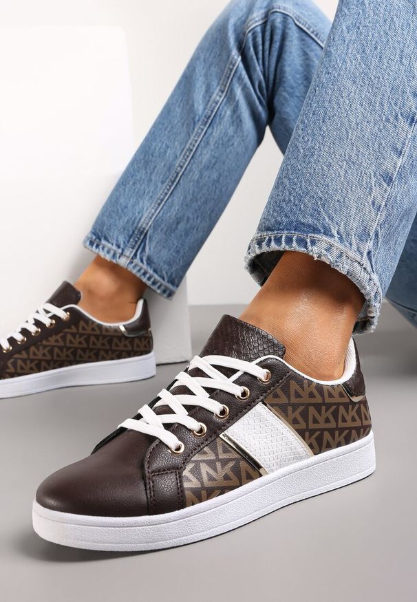 Renee - Brązowe Sneakersy z Printem Casica. Kolor: brązowy. Wzór: nadruk