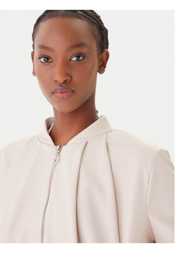 Rinascimento Kurtka z imitacji skóry CFC0127530003 Beżowy Relaxed Fit. Kolor: beżowy. Materiał: skóra