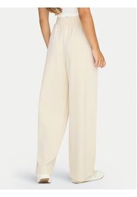 only - ONLY Spodnie dresowe Scarlett 15346400 Écru Regular Fit. Kolor: kremowy. Materiał: syntetyk #2