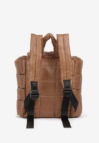 Born2be - Beżowy Pikowany Plecak w Stylu Puffer z Klapą i Ściągaczem Ruvitte. Kolor: beżowy. Materiał: jeans, materiał, dzianina. Styl: casual #3
