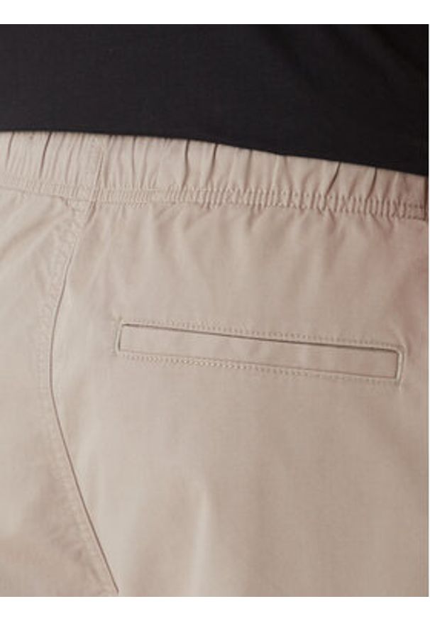 Calvin Klein Jeans Szorty materiałowe LV04RB618G Brązowy Regular Fit. Kolor: brązowy. Materiał: bawełna