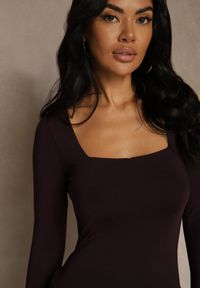 Renee - Bordowa Bluzka Longsleeve z Wiskozą i Kwadratowym Dekoltem Selusei. Typ kołnierza: dekolt kwadratowy. Kolor: fioletowy. Materiał: wiskoza. Długość rękawa: długi rękaw. Długość: długie #2