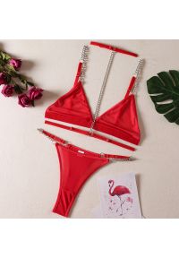 Intica - Komplet bielizny z łańcuszkami na wyjątkowe okazje Jae. Kolor: czerwony. Materiał: tkanina, materiał. Wzór: aplikacja