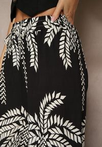 Renee - Czarne Spodnie z Wiskozy o Szerokim Kroju High Waist z Palmami Varritia. Okazja: na co dzień. Stan: podwyższony. Kolor: czarny. Materiał: wiskoza. Sezon: lato. Styl: elegancki, casual