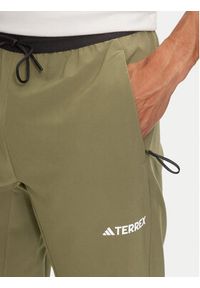 Adidas - adidas Spodnie outdoor Terrex Liteflex Hiking IQ3510 Zielony Regular Fit. Kolor: zielony. Materiał: syntetyk. Sport: outdoor