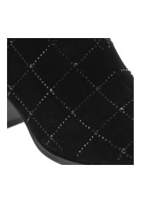 Czarne Botki S.Barski Eleganckie Buty Damskie. Okazja: na co dzień. Zapięcie: zamek. Kolor: czarny. Materiał: zamsz. Wzór: aplikacja, geometria. Obcas: na obcasie. Styl: elegancki. Wysokość obcasa: średni #3