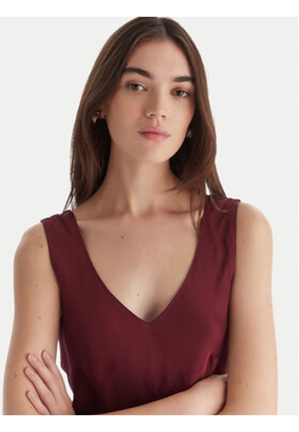 ViCOLO Sukienka koktajlowa TF0247 Bordowy Regular Fit. Kolor: czerwony. Materiał: wiskoza. Styl: wizytowy