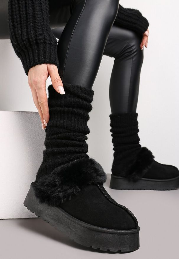 Renee - Czarne Kapcie na Platformie z Ekozamszu z Futerkiem Livorn. Kolor: czarny. Materiał: futro. Obcas: na platformie. Styl: elegancki