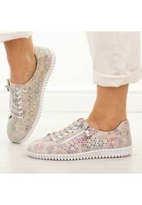 Wielokolorowe ażurowe skórzane półbuty damskie Cambell 07351. Okazja: na co dzień, na spacer. Nosek buta: okrągły. Kolor: wielokolorowy. Materiał: skóra. Szerokość cholewki: normalna. Wzór: ażurowy. Sezon: wiosna, lato, jesień. Styl: elegancki, casual, klasyczny, sportowy #1