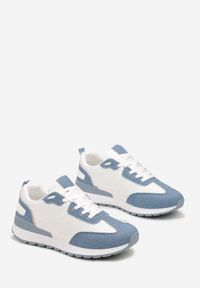 Born2be - Biało-Niebieskie Sneakersy z Kolorowymi Wstawkami Rawilo. Kolor: biały. Materiał: jeans, dresówka. Wzór: kolorowy #4
