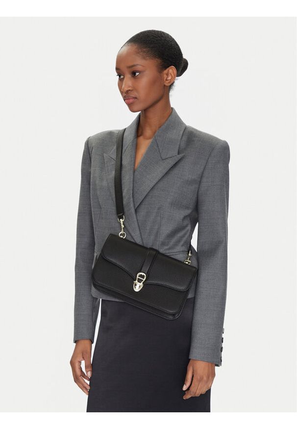 Aigner Torebka 132412 Czarny. Kolor: czarny. Materiał: skórzane