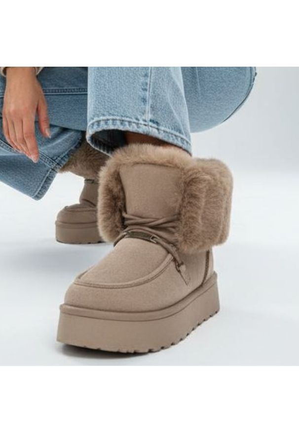 Big-Star - Beżowe Śniegowce Big Star Ocieplane Obuwie Damskie. Okazja: na co dzień. Kolor: beżowy. Materiał: zamsz, futro. Szerokość cholewki: normalna. Sezon: zima. Styl: elegancki, casual
