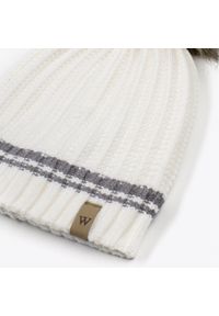 Wittchen - Damska czapka z wzorem w paski i pomponem kremowa. Kolor: kremowy. Materiał: wiskoza. Wzór: paski. Sezon: zima. Styl: elegancki #3