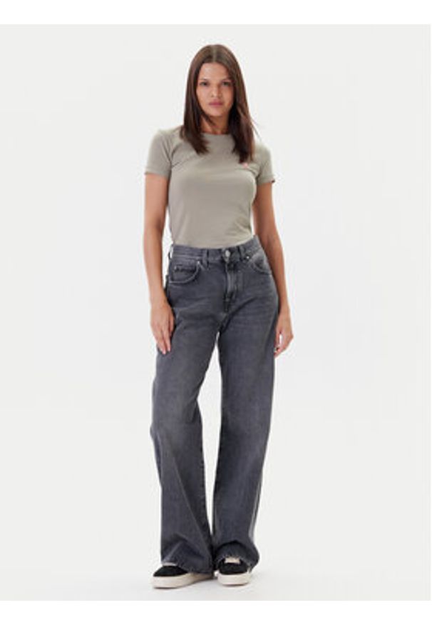 Guess T-Shirt W2YI44 J1314 Khaki Regular Fit. Kolor: brązowy. Materiał: bawełna