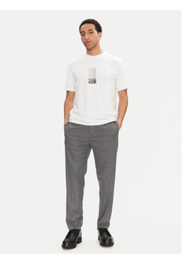 Jack & Jones T-Shirt Pacer Photo 12273775 Biały Relaxed Fit. Kolor: biały. Materiał: bawełna