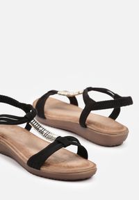 Renee - Czarne Płaskie Sandały Wsuwane z Metalowymi Ozdobami Testrine. Nosek buta: otwarty. Zapięcie: bez zapięcia. Kolor: czarny. Wzór: aplikacja. Sezon: lato #5