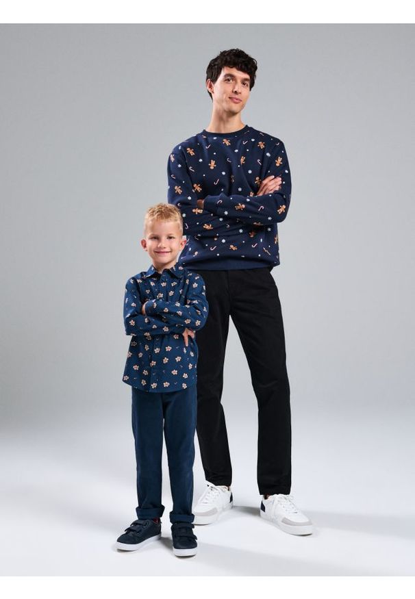 Sinsay - Bluza z motywem świątecznym - granatowy. Kolor: niebieski. Styl: wizytowy