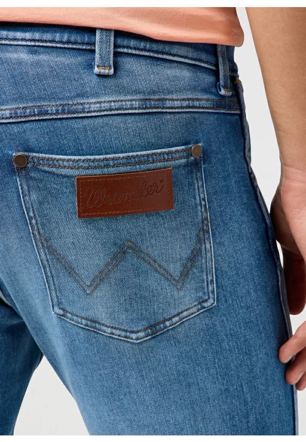 Wrangler - WRANGLER MĘSKIE SPODNIE JEANSOWE WRANGLER GREENSBORO MID AUTHENTIC WASH 112362443