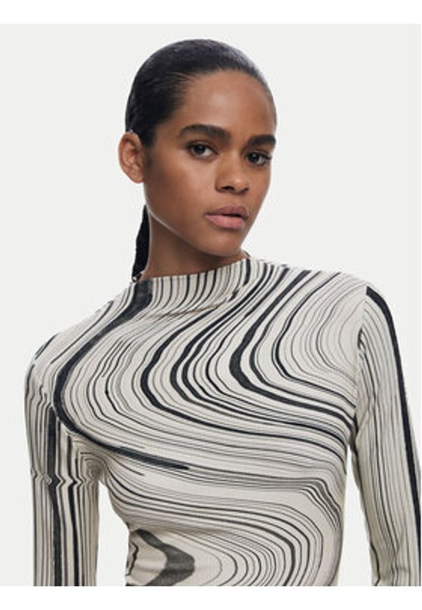 Desigual Sukienka codzienna Chiara 25WWVK35 Beżowy Slim Fit. Okazja: na co dzień. Kolor: beżowy. Materiał: wiskoza. Typ sukienki: proste. Styl: casual