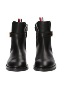 TOMMY HILFIGER - Botki Tommy Hilfiger Chelsea Boot Black T4A5-33048-0036999-999 czarne. Wysokość cholewki: za kostkę. Zapięcie: sprzączka. Kolor: czarny. Materiał: materiał, skóra. Szerokość cholewki: normalna. Wzór: aplikacja, gładki. Sezon: jesień, zima #6