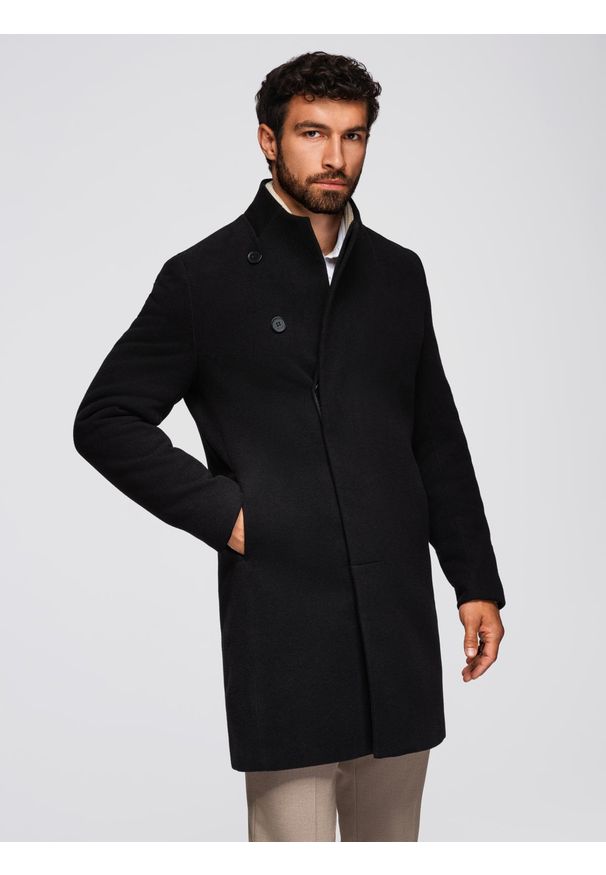 Ombre Clothing - Męski płaszcz z wysokim kołnierzem i asymetrycznym zapięciem – czarny V2. Okazja: na co dzień. Kolor: czarny. Materiał: poliester, wiskoza, syntetyk, materiał. Wzór: aplikacja, jednolity. Styl: wizytowy, casual, elegancki