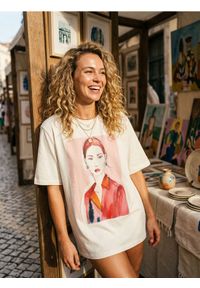 Sinsay - Bawełniana koszulka z nadrukiem - kremowy. Kolor: kremowy. Materiał: bawełna. Wzór: nadruk #1