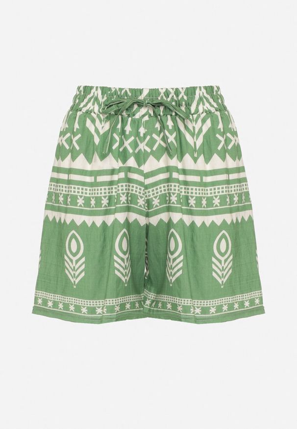 Born2be - Zielone Szorty z Wiskozy z Wysokim Stanem ze Wzorem w Stylu Etno Lunabella. Okazja: na co dzień. Stan: podwyższony. Kolor: zielony. Materiał: wiskoza. Styl: etno