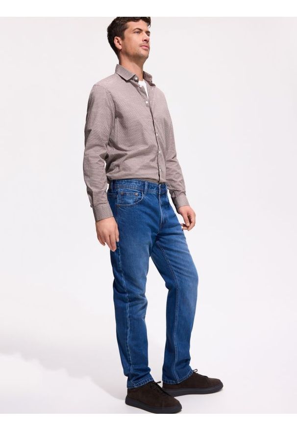 Reserved - Jeansy straight z efektem sprania - niebieski. Kolor: niebieski. Materiał: jeans