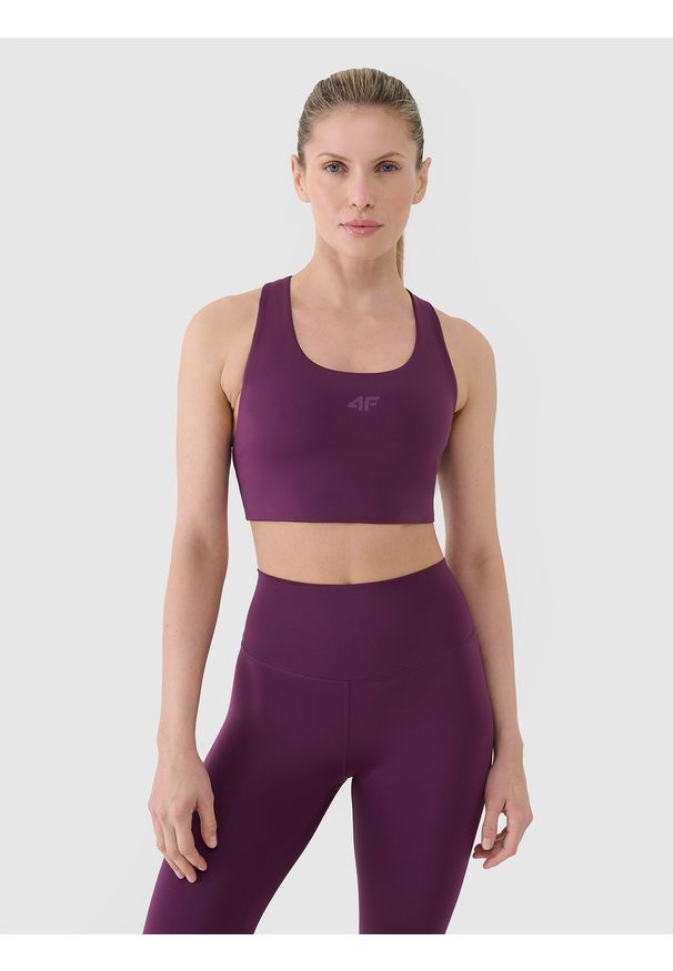 4f - 4F Biustonosz treningowy z niskim wsparciem damski - fioletowy S. Kolor: fioletowy. Materiał: dzianina, materiał, syntetyk, włókno, guma, elastan. Rodzaj stanika: wyciągane miseczki. Wzór: jednolity, gładki, ze splotem. Sport: joga i pilates, fitness