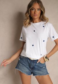 Renee - Biało-Niebieski Bawełniany T-shirt z Motywem Serc Aramiraa. Okazja: na co dzień. Kolor: biały. Materiał: bawełna. Styl: casual