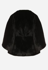 Born2be - Czarne Ponczo z Futerkiem i Wiązanym Paskiem Monalena. Okazja: na co dzień, do pracy, na spotkanie biznesowe. Kolor: czarny. Materiał: futro. Styl: biznesowy, casual, elegancki #2