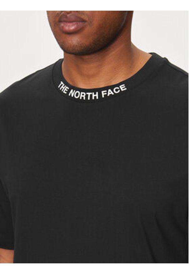 The North Face T-Shirt Zumu NF0A87DD Czarny Regular Fit. Kolor: czarny. Materiał: bawełna