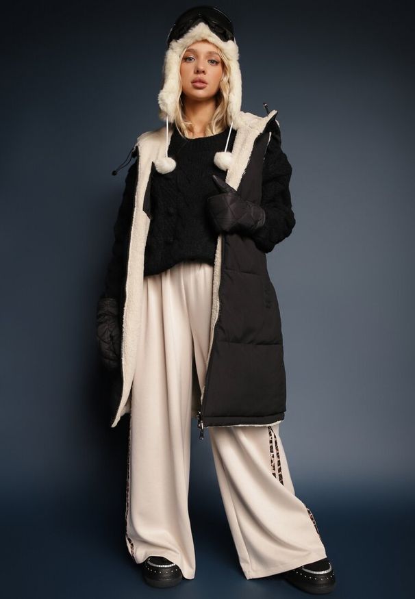 Renee - Czarny Sweter z Wełną i Wiskozą Ozdobiony Tłoczeniem i Kulkami Vaiannae. Okazja: na co dzień. Kolor: czarny. Materiał: wełna, wiskoza. Wzór: aplikacja. Styl: casual, elegancki