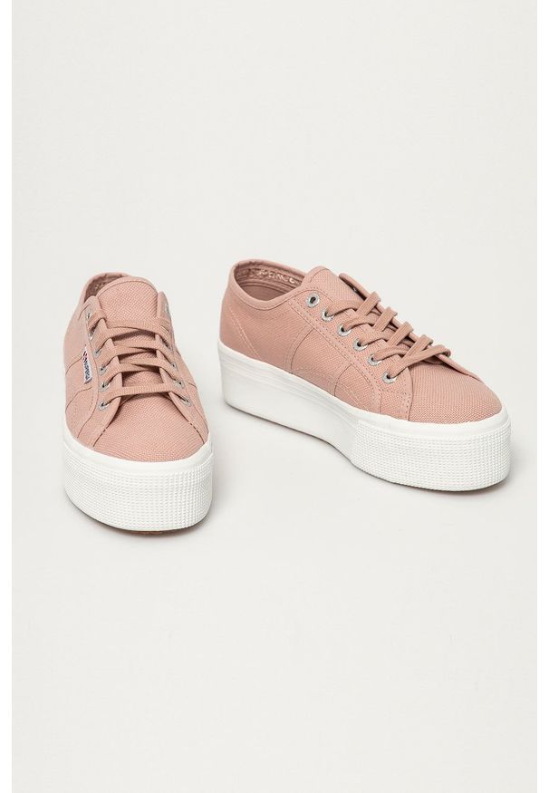 Superga - Tenisówki. Zapięcie: sznurówki. Kolor: różowy. Materiał: guma. Obcas: na platformie