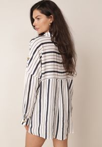 Born2be - Niebieska Letnia Koszula Oversize z Bawełny w Paski z Nietoperzowymi Rękawami Sheilla. Okazja: na co dzień. Kolor: niebieski. Materiał: bawełna. Wzór: paski. Sezon: lato. Styl: elegancki, casual #3