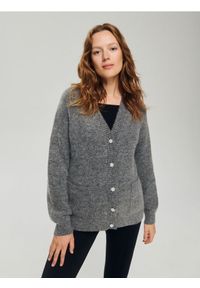 Reserved - Zapinany sweter - szary. Kolor: szary. Materiał: wełna, dzianina