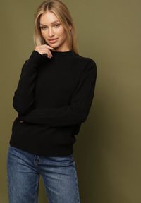 Born2be - Czarny Sweter z Wełną i Wiskozą o Prostym Fasonie z Półgolfem Giolera. Okazja: na spotkanie biznesowe, do pracy, na co dzień. Kolor: czarny. Materiał: wełna, wiskoza. Długość rękawa: długi rękaw. Długość: długie. Styl: biznesowy, casual, elegancki #3