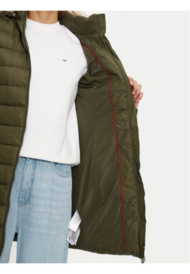 Tommy Jeans Kurtka puchowa Essential DW0DW18864 Zielony Slim Fit. Kolor: zielony. Materiał: syntetyk